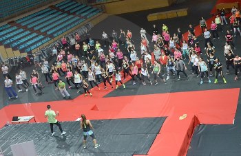 Manhã a fazer exercício e ajudar instituição